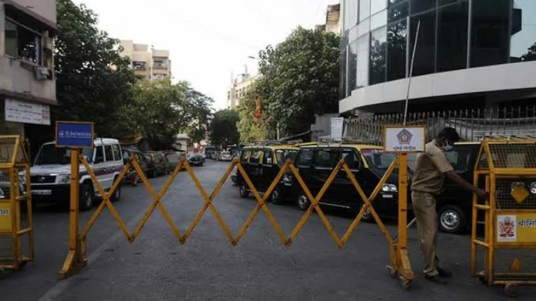 आज मध्यरात्रीपासून मालाडच्या मढ भागात टोटल लॉकडाऊन आज मध्यरात्रीपासून मालाडच्या मढ भागात टोटल लॉकडाऊन