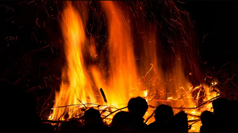 मृतदेहाच्या अंत्यसंस्कारासाठीही आता ऑनलाईन बुकिंग मृतदेहाच्या अंत्यसंस्कारासाठीही आता ऑनलाईन बुकिंग