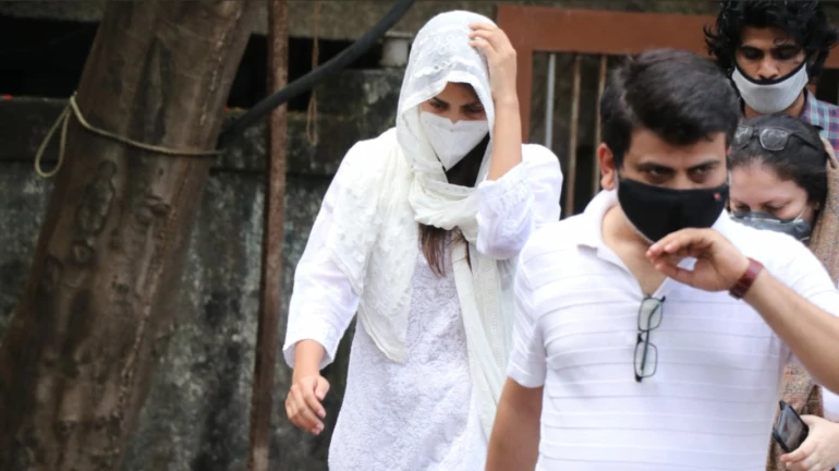 मैं आदित्य ठाकरे को नहीं जानती, न ही कभी मिली हूं: रिया चक्रवर्ती का बयान मैं आदित्य ठाकरे को नहीं जानती, न ही कभी मिली हूं: रिया चक्रवर्ती का बयान