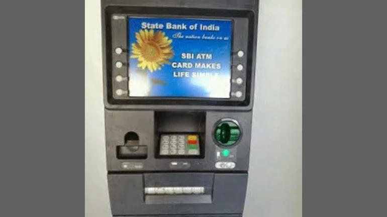 ATM से पैसा निकालना पड़ेगा महंगा, 1 जुलाई से बदल रहे हैं ये नियम ATM से पैसा निकालना पड़ेगा महंगा, 1 जुलाई से बदल रहे हैं ये नियम