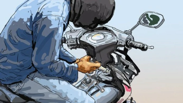 मालाडमध्ये अल्पवयीन चोरट्यांचा धुमाकूळ, लॉकडाऊनमध्ये चोरल्या २७ दुचाकी मालाडमध्ये अल्पवयीन चोरट्यांचा धुमाकूळ, लॉकडाऊनमध्ये चोरल्या २७ दुचाकी