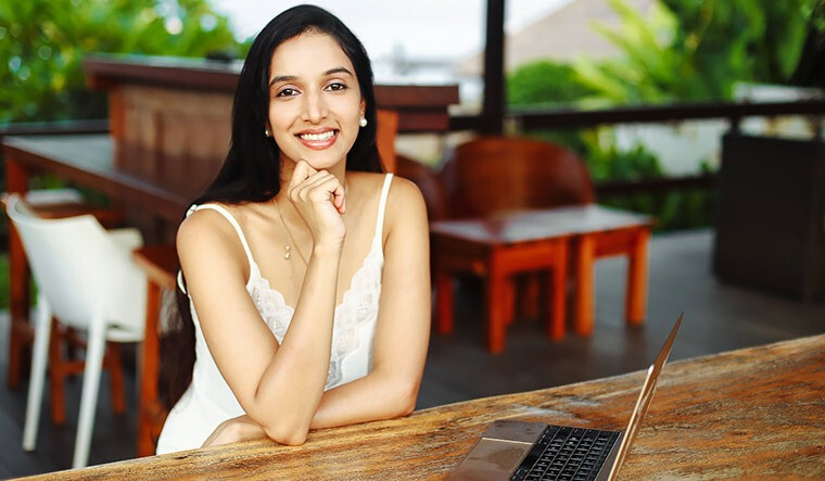 इस अंतर्राष्ट्रीय योग दिवस पर, इरा त्रिवेदी के साथ एक वर्चुअल योगा-ए-थॉन के लिए हो जाइए तैयार!