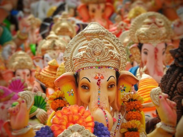 Reduce height of ganesh idols: यंदा गणेशमूर्ती लहानच ठेवा, मुख्यमंत्र्यांचं मुंबईतील गणेशोत्सव मंडळांना आवाहन