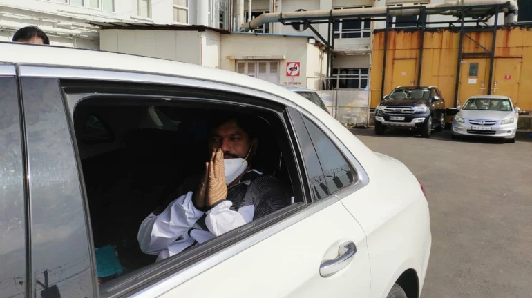 धनंजय मुंडे यांची कोरोनावर मात, मिळाला रुग्णालयातून डिस्चार्ज धनंजय मुंडे यांची कोरोनावर मात, मिळाला रुग्णालयातून डिस्चार्ज