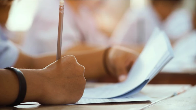 अखेर सीबीएसई बोर्डच्या १०वी व १२वीच्या परीक्षांच्या तारखा जाहीर अखेर सीबीएसई बोर्डच्या १०वी व १२वीच्या परीक्षांच्या तारखा जाहीर