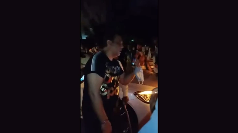 अभिनेता गोविंदा की कार का एक्सीडेंट अभिनेता गोविंदा की कार का एक्सीडेंट