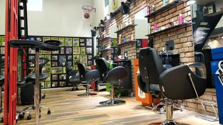 Salons open: २८ जूनपासून सलून सुरू, फक्त केसच कापणार Salons open: २८ जूनपासून सलून सुरू, फक्त केसच कापणार