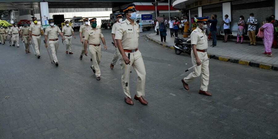 वेदनादायक ! मुंबईत आणखी एका पोलिसाचा मृत्यू