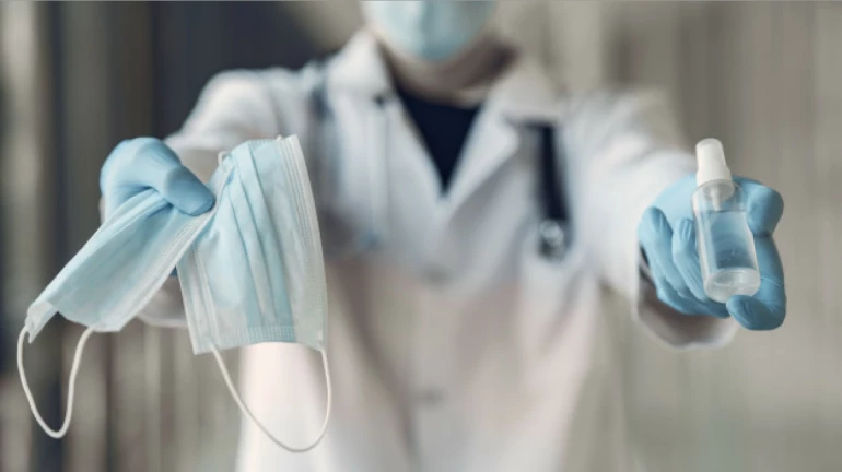 विनामास्क फिरणाऱ्या विरोधात कारवाई; महापालिकेची १७ कोटींची कमाई विनामास्क फिरणाऱ्या विरोधात कारवाई; महापालिकेची १७ कोटींची कमाई