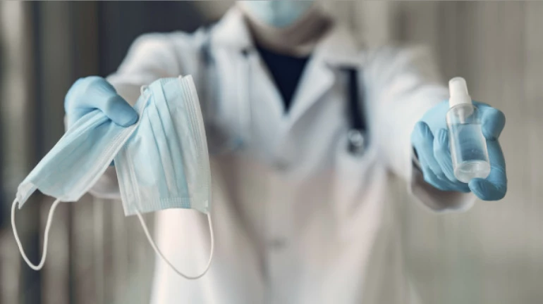 Maharashtra: 167 chemists found selling masks at higher rates Maharashtra: 167 chemists found selling masks at higher rates