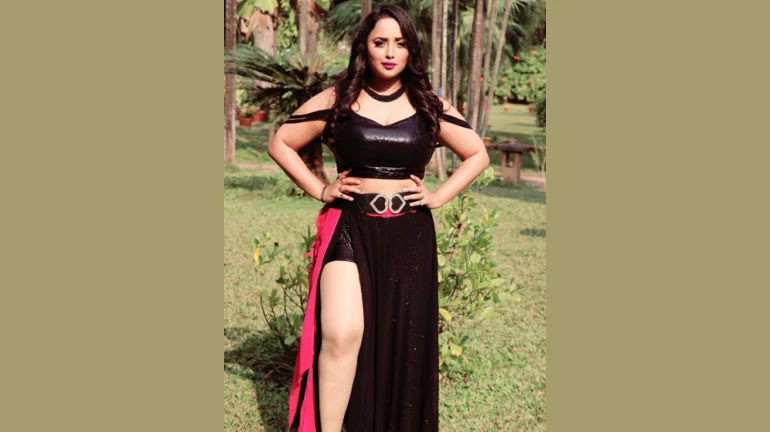 ये क्या हो रहा है! भोजपुरी इंडस्ट्री की मशहूर हीरोइन रानी चैटर्जी ने अब आत्महत्या.... ये क्या हो रहा है! भोजपुरी इंडस्ट्री की मशहूर हीरोइन रानी चैटर्जी ने अब आत्महत्या....