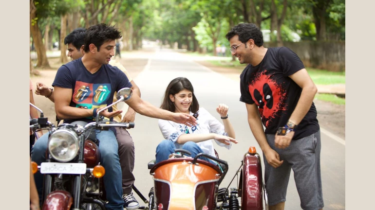 'दिल बेचारा' की शूटिंग के दौरान इस खास साथी के साथ बाइक में घूमते थे सुशांत सिंह राजपूत 'दिल बेचारा' की शूटिंग के दौरान इस खास साथी के साथ बाइक में घूमते थे सुशांत सिंह राजपूत