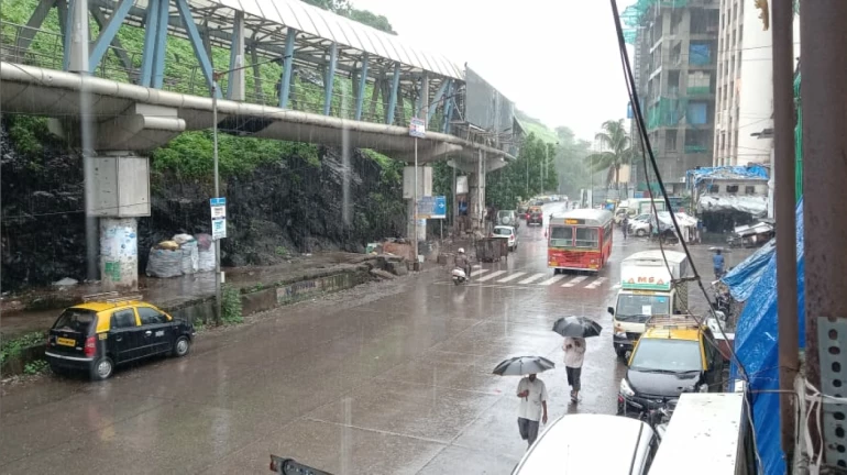 मुंबई में मूसलाधार बारिश की उपस्थिति, अतिरिक्त बारिश का खतरा