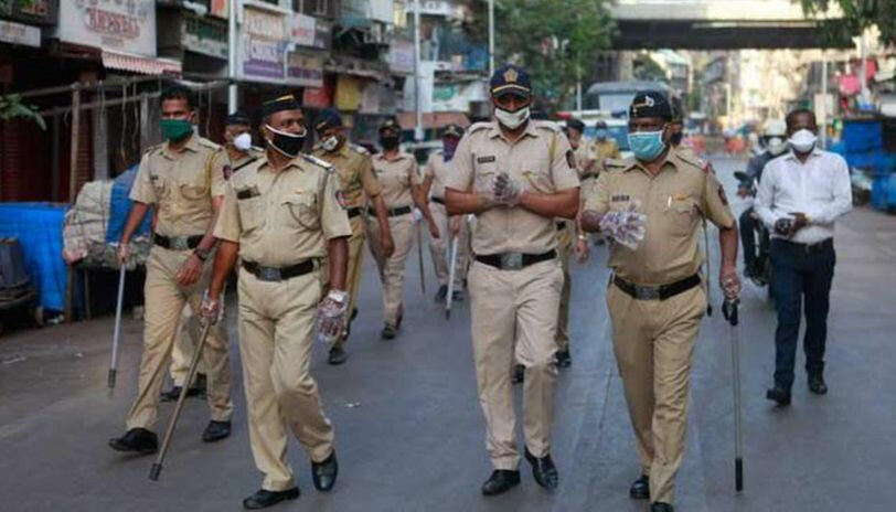 मुंबई पुलिस ने 2 किमी से दूर नहीं जाने वाले नियम को वापस लिया
