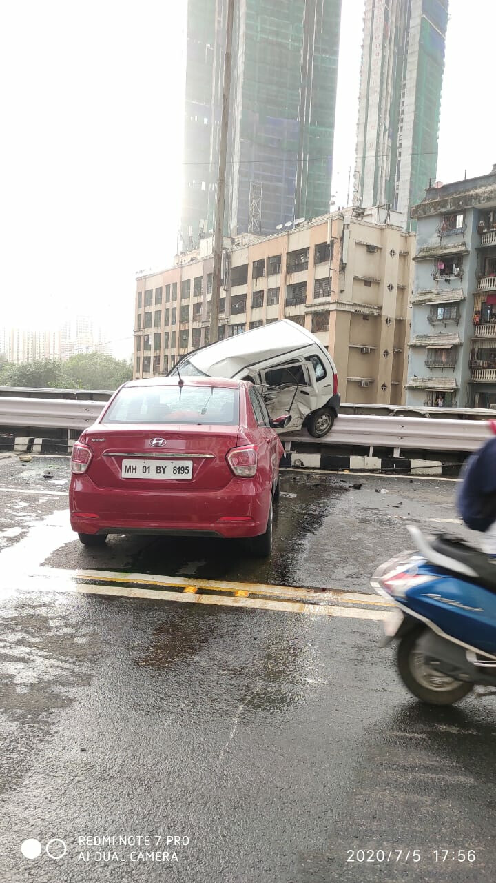 नज़र हटी तो दुर्घटना घटी, लोअर परळमध्ये अपघातात दुचाकीस्वाराचा मृत्यू