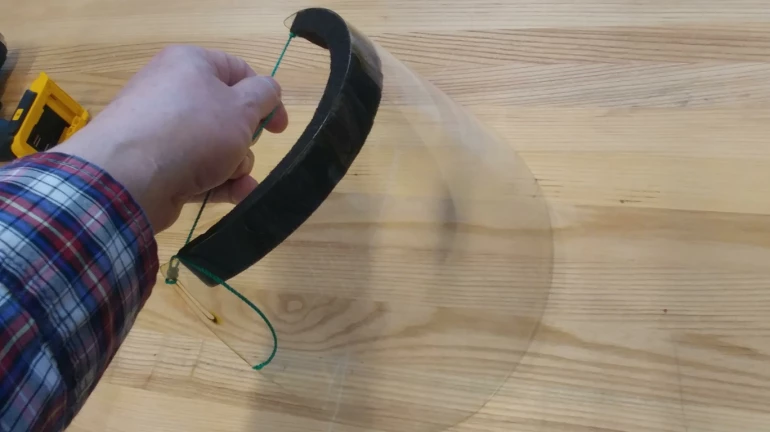 Mumbai Railways To Soon Make Masks, Face Shields And Sanitizers Available At MPS Mumbai Railways To Soon Make Masks, Face Shields And Sanitizers Available At MPS