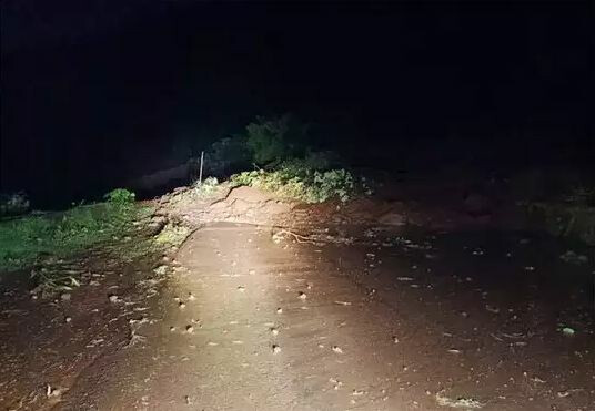 मुंबई-गोवा महामार्गावरील वाहतूक ठप्प