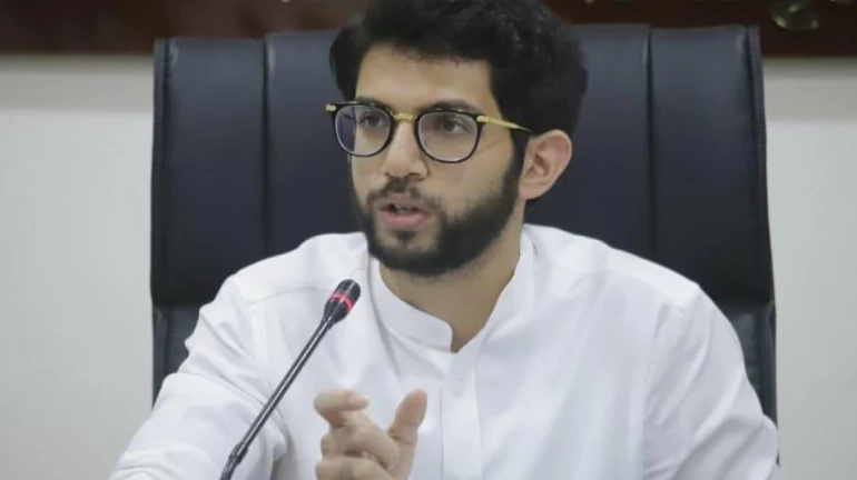 मालवणीतील मृतांच्या कुटुंबियांना प्रत्येकी ४ लाखांची मदत मालवणीतील मृतांच्या कुटुंबियांना प्रत्येकी ४ लाखांची मदत