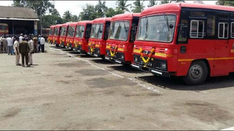 एसटीतील ३०३ कर्मचाऱ्यांना कोरोनाची लागण एसटीतील ३०३ कर्मचाऱ्यांना कोरोनाची लागण