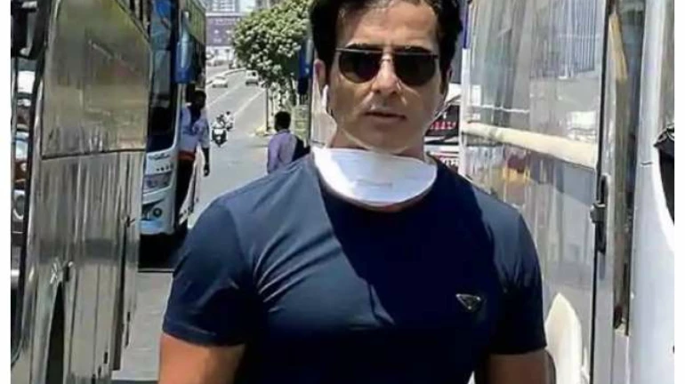 म्हणून सोनू सूदचे गृहमंत्री अनिल देशमुख यांनी मानले आभार म्हणून सोनू सूदचे गृहमंत्री अनिल देशमुख यांनी मानले आभार