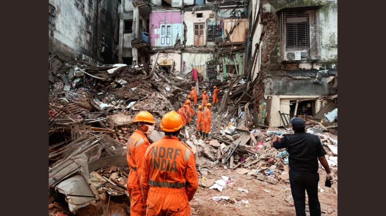 कालच्या मुसळधार पावसात ‘इतक्या’ दुर्घटना मुंबईत घडल्या कालच्या मुसळधार पावसात ‘इतक्या’ दुर्घटना मुंबईत घडल्या