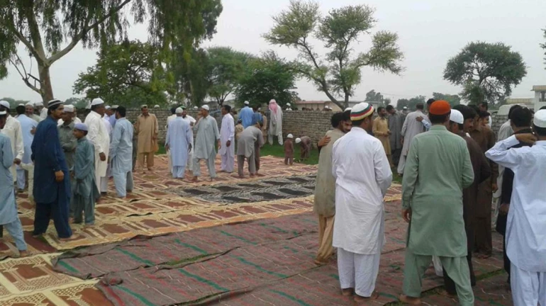 Offer prayers at home, livestock markets to remain shut: Maharashtra Government Offer prayers at home, livestock markets to remain shut: Maharashtra Government