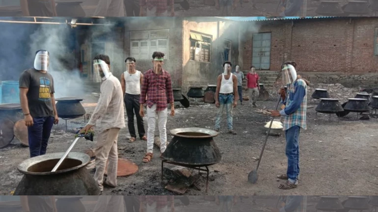 100 Days of Bhiwandi: One Community Kitchen Tells An Inspiring Story of Giving Back During COVID-19 100 Days of Bhiwandi: One Community Kitchen Tells An Inspiring Story of Giving Back During COVID-19