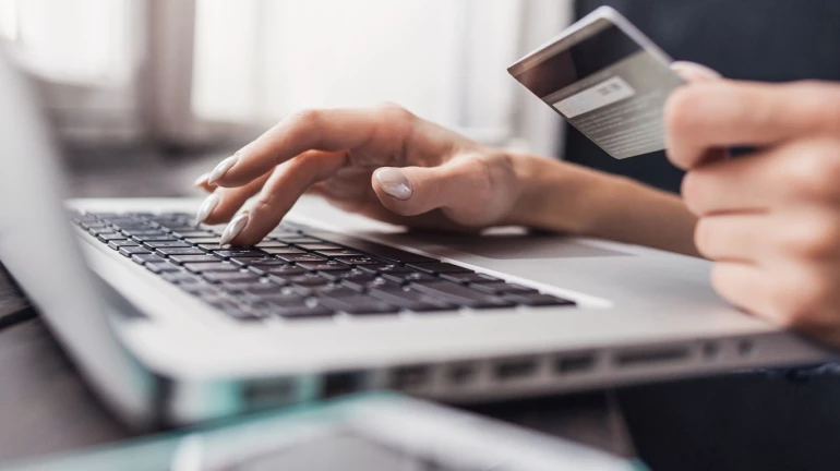 लॉकडाउन में ऑनलाइन धोखाधड़ी बढ़ी , एसबीआई ने खाताधारकों को दी चेतावनी लॉकडाउन में ऑनलाइन धोखाधड़ी बढ़ी , एसबीआई ने खाताधारकों को दी चेतावनी