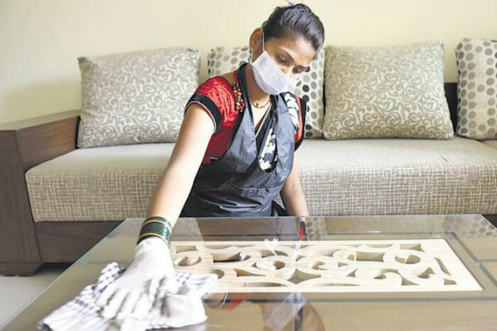 ७५ टक्के मोलकरणी ३ महिने पगाराविनाच