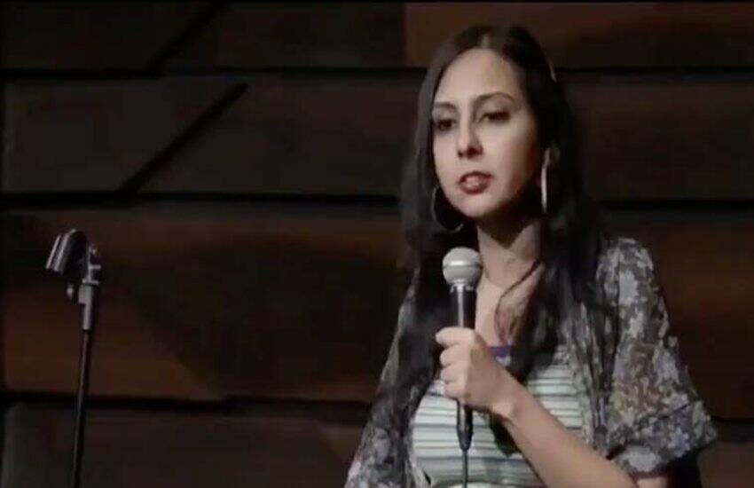स्टँडअप कॉमेडियन महिलेला पुन्हा बलात्काराची धमकी, दोघांना अटक