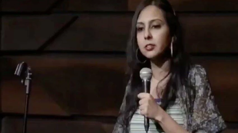 स्टँडअप कॉमेडियन महिलेला पुन्हा बलात्काराची धमकी, दोघांना अटक स्टँडअप कॉमेडियन महिलेला पुन्हा बलात्काराची धमकी, दोघांना अटक