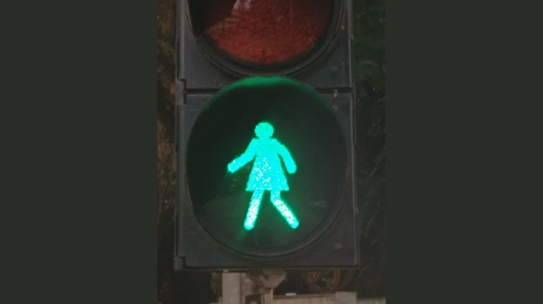 For the First Time in India, Female Characters to Be Used on Traffic Signals Between Dadar and Mahim For the First Time in India, Female Characters to Be Used on Traffic Signals Between Dadar and Mahim