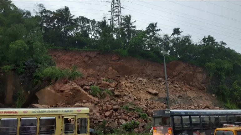 मुंबईतही रायगडप्रमाणे दरड कोसळण्याचा धोका! बेकायदा बांधकामांमुळे लँडस्लाईड मुंबईतही रायगडप्रमाणे दरड कोसळण्याचा धोका! बेकायदा बांधकामांमुळे लँडस्लाईड