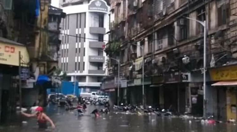 Waterlogging reported in several parts of Mumbai due to heavy rainfall Waterlogging reported in several parts of Mumbai due to heavy rainfall