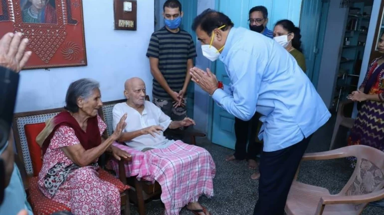 साठे कुटुंबियांचे गृहमंत्री अनिल देशमुख यांचेकडून सांत्वन साठे कुटुंबियांचे गृहमंत्री अनिल देशमुख यांचेकडून सांत्वन