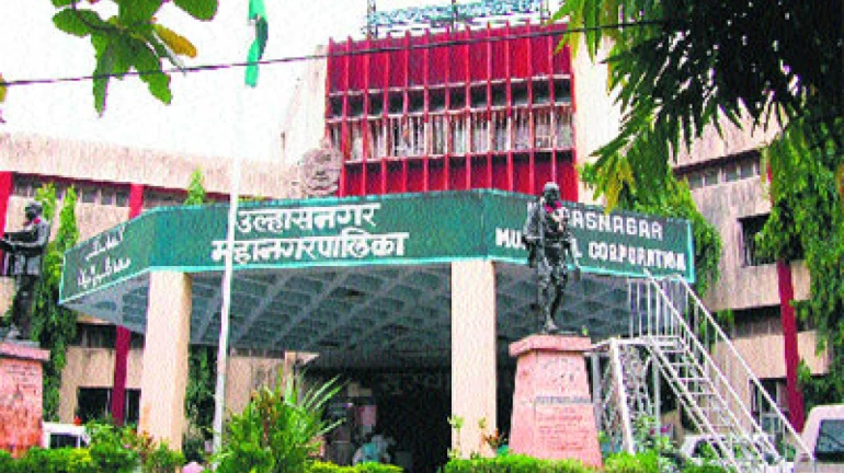 कोरोनाच्या उपचारात गडबड घोटाळा, उल्हासनगरमधील 'या' रुग्णालयाला नोटीस कोरोनाच्या उपचारात गडबड घोटाळा, उल्हासनगरमधील 'या' रुग्णालयाला नोटीस