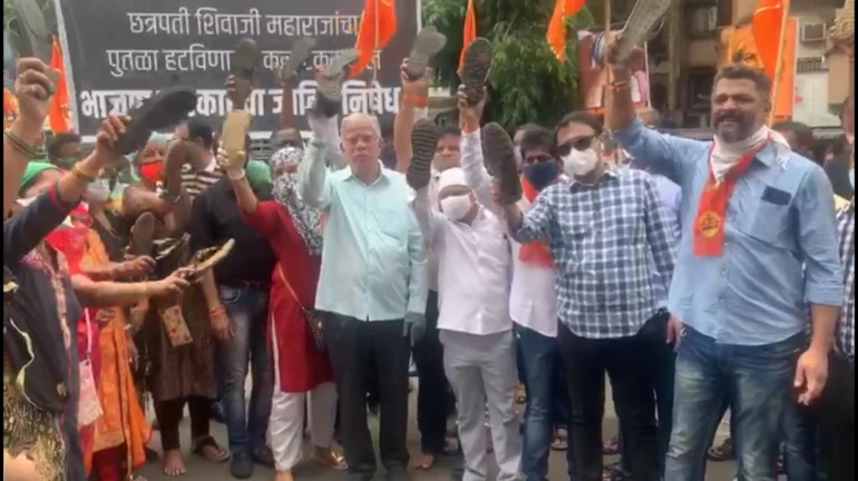 छत्रपति शिवाजी महाराज की प्रतिमा को हटाने को लेकर शिवसेना आक्रामक