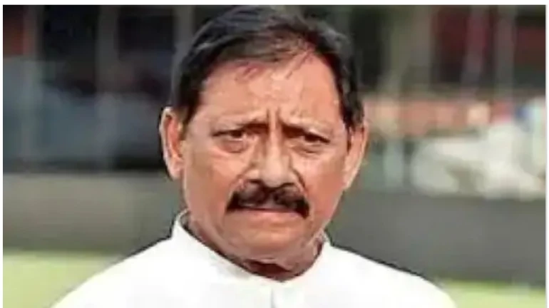 पूर्व क्रिकेटर और यूपी सरकार में मंत्री चेतन चौहान का कोरोना से निधन पूर्व क्रिकेटर और यूपी सरकार में मंत्री चेतन चौहान का कोरोना से निधन