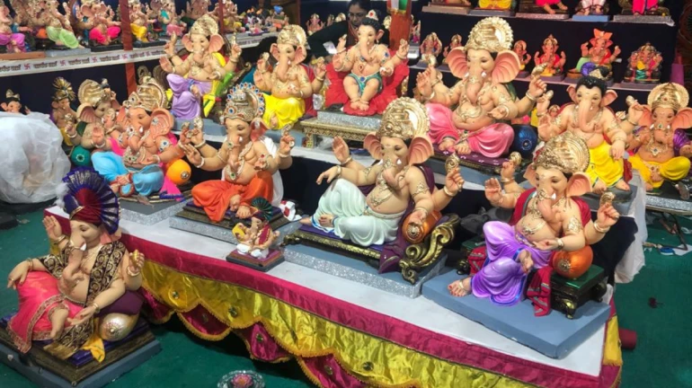 कोरोनामुळं बाप्पाचं आगमन साधेपणानं कोरोनामुळं बाप्पाचं आगमन साधेपणानं