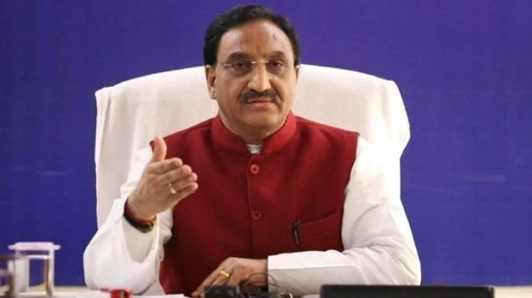 NEET-JEE परीक्षा घेण्यासाठी दबाव, केंद्रीय शिक्षणमंत्र्यांचा दावा NEET-JEE परीक्षा घेण्यासाठी दबाव, केंद्रीय शिक्षणमंत्र्यांचा दावा