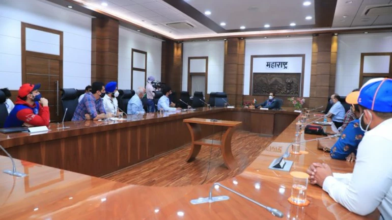 CM Uddhav Thackeray meets gym owners; gyms may reopen from September CM Uddhav Thackeray meets gym owners; gyms may reopen from September