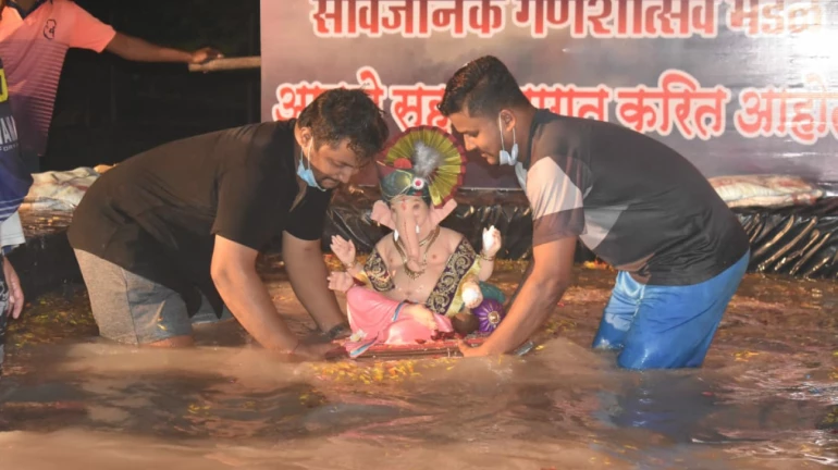 गौरी-गणपतीला भावपूर्ण निरोप गौरी-गणपतीला भावपूर्ण निरोप