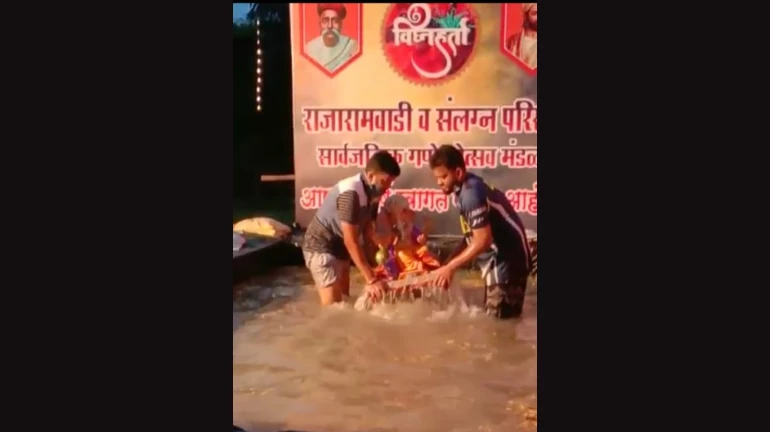 गणपती विसर्जनासाठी मुंबईत ३०० कृत्रिम तलाव गणपती विसर्जनासाठी मुंबईत ३०० कृत्रिम तलाव