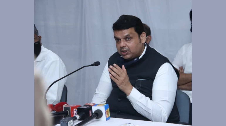 Fadnavis Urges CM Thackeray to Ramp Up COVID-19 Testing in Mumbai Fadnavis Urges CM Thackeray to Ramp Up COVID-19 Testing in Mumbai