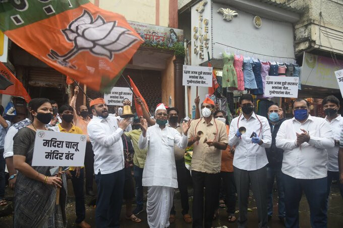 BJP organises a statewide agitation outside 10,000 temples in Maharashtra