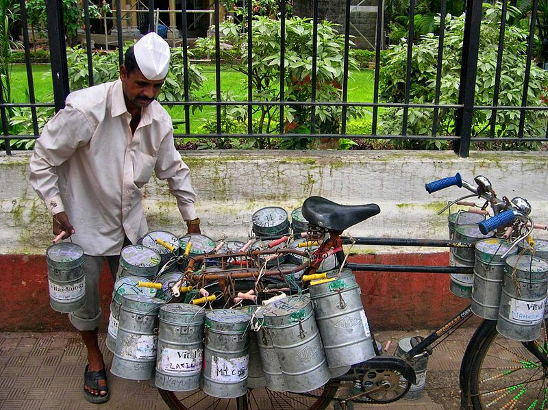 Mumbai: People pledge to help Dabbawalas get back to work