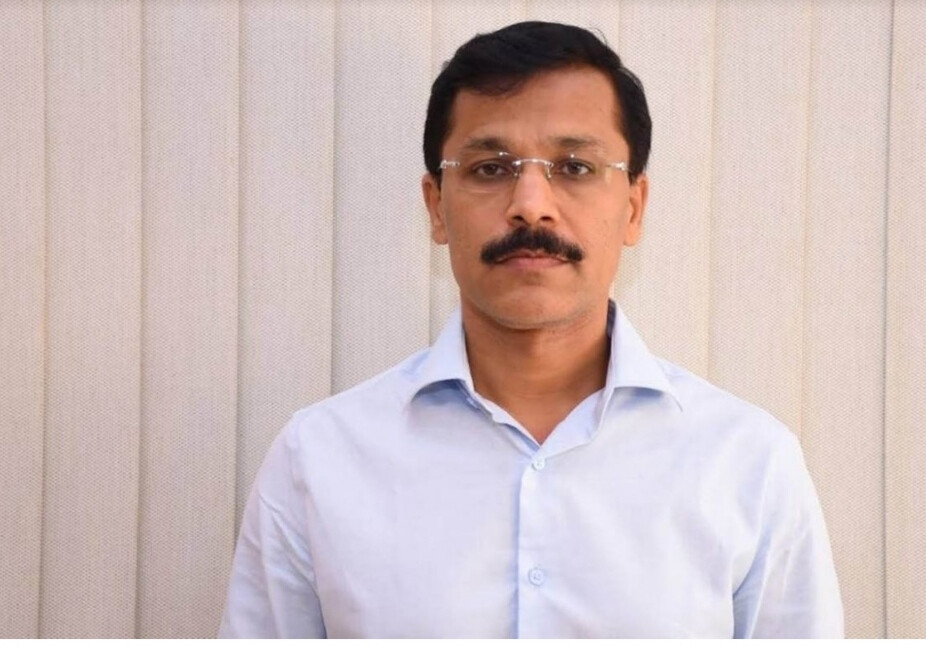 तुकाराम मुंढे : ऐसा IAS अधिकारी, 15 साल की नौकरी में 14 बार हुआ ट्रांसफर