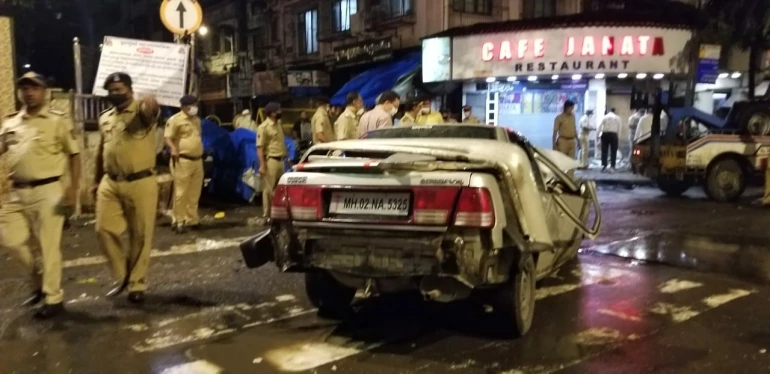 अभी अभी, मुंबई के क्रॉफर्ड मार्केट में हुआ बड़ा एक्सीडेंट, 5 की मौत, कई घायल