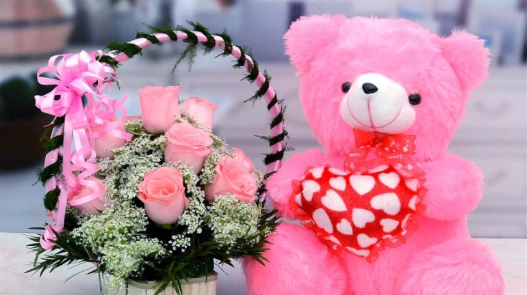 Make your Valentine’s memorable with exciting gifts and hampers Make your Valentine’s memorable with exciting gifts and hampers