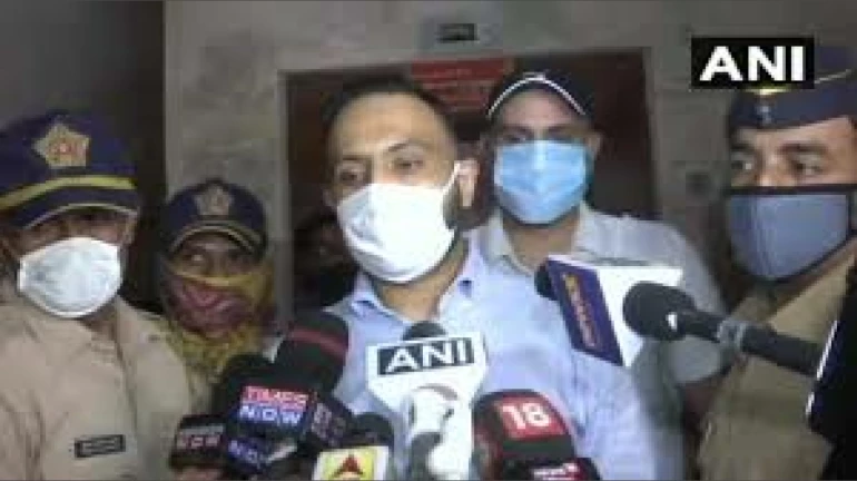 सुशांतचा नोकर दिपेश सावंतला अटक, ड्रग्सची खरेदी आणि हॅडलिंगचे आरोप सुशांतचा नोकर दिपेश सावंतला अटक, ड्रग्सची खरेदी आणि हॅडलिंगचे आरोप